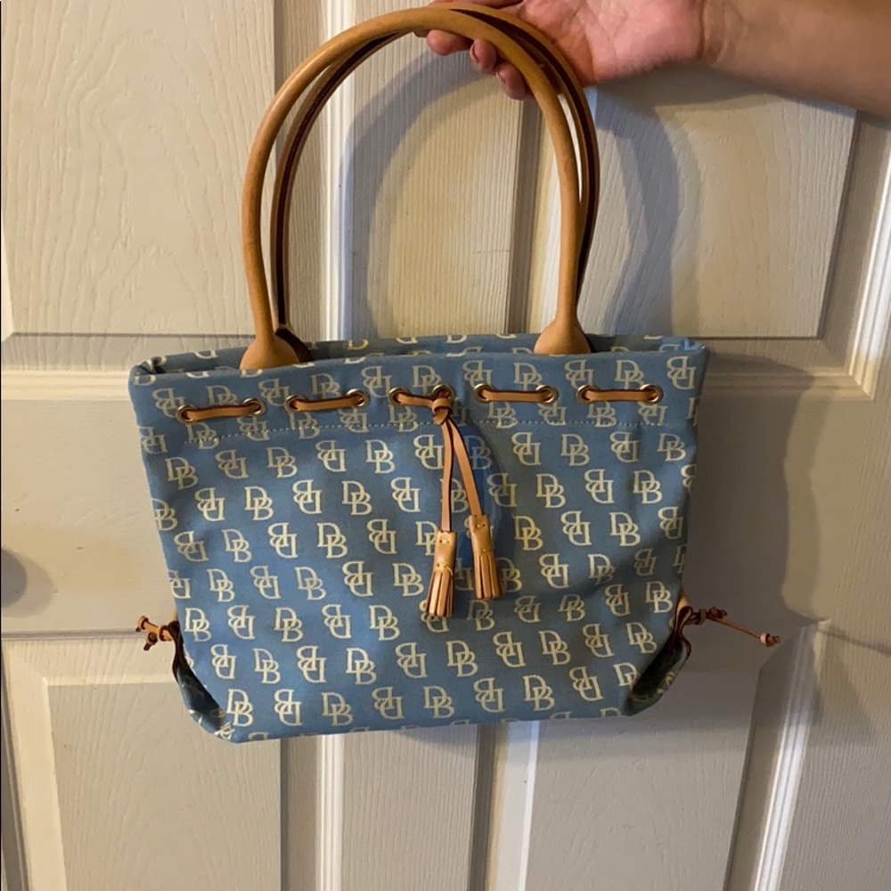 dooney and bourke purse